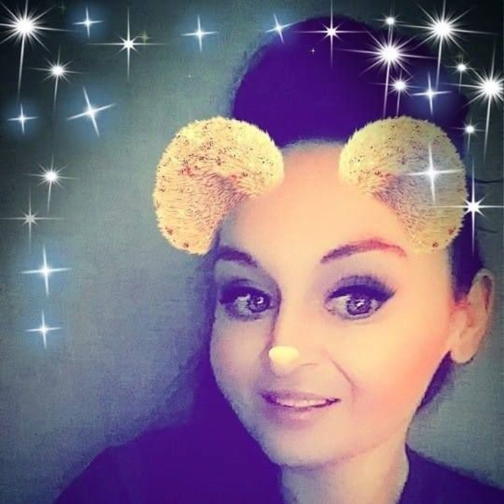 Meet your Posher, Valeriea